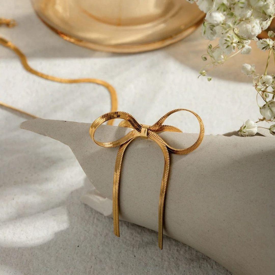 Classic Bow Necklace