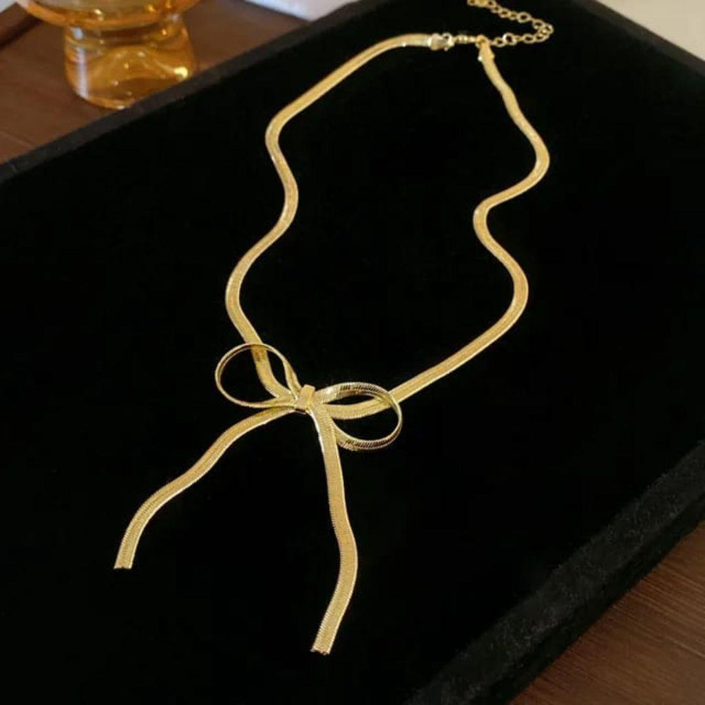 Classic Bow Necklace