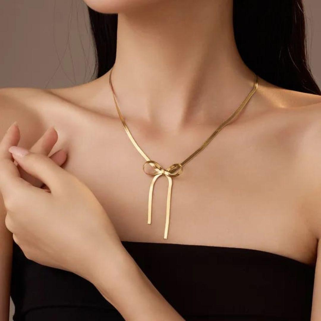 Classic Bow Necklace