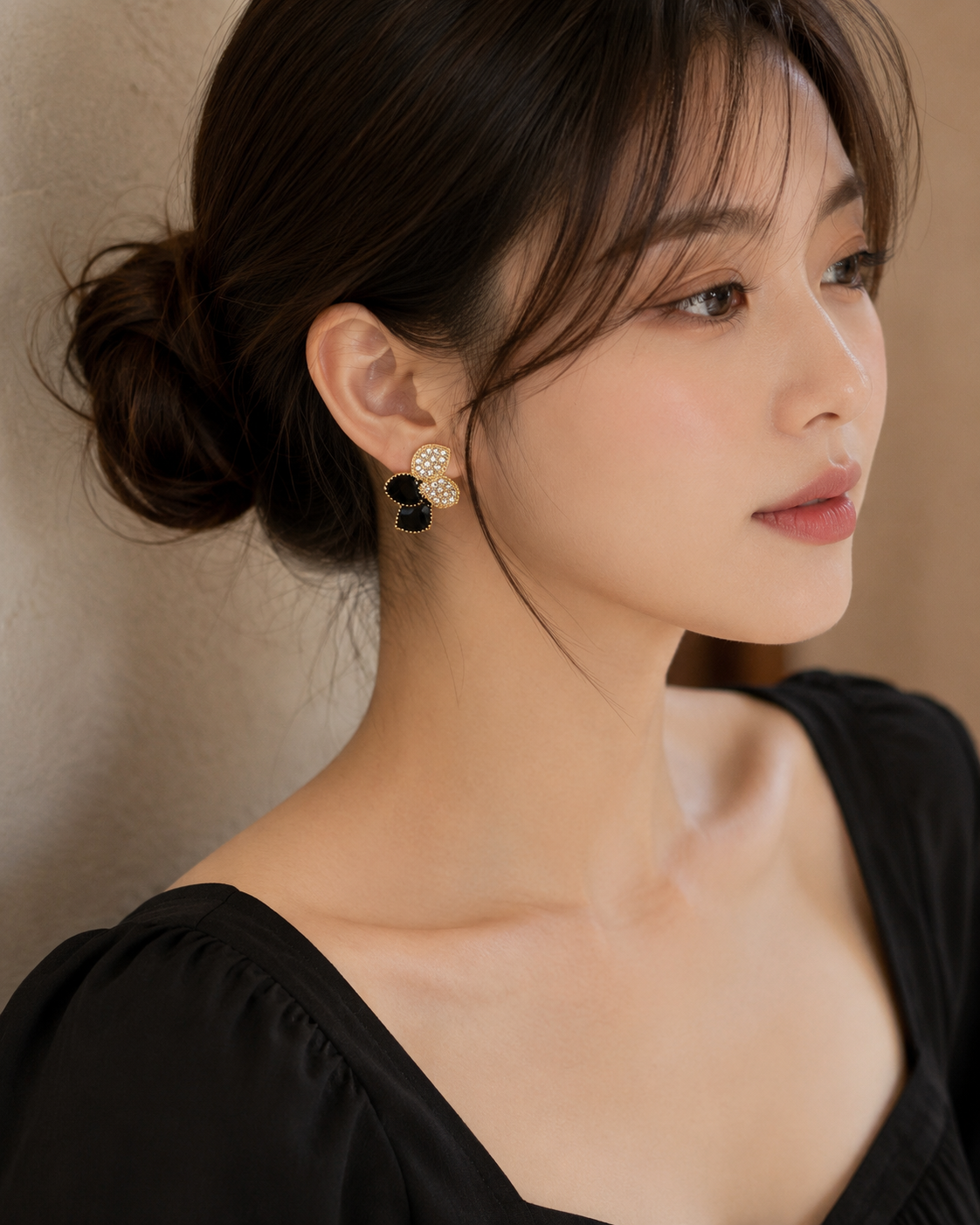 Korean-Inspired Black & Crystal Petal Stud Earrings